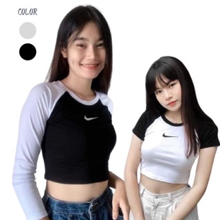 ANTINO เสื้อครอป Black &amp; white Nike มาใหม่สุดปัง สีขาว - ดำ แมทกับกางเกงได้หลากหลาย พร้อมส่ง!!