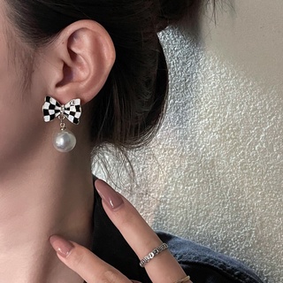 ต่างหูสตรีแบบหมากรุกประดับโบว์ประดับมุก