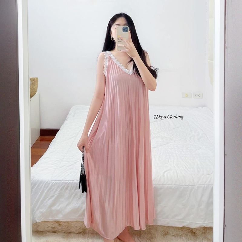 7days Clothing เดรสแม่ชมพู่