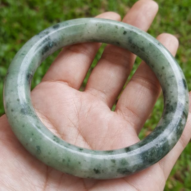 กำไลหยกแท้ หยกจีน (Dushan jade, Old jade Type A) วงใน 63mm