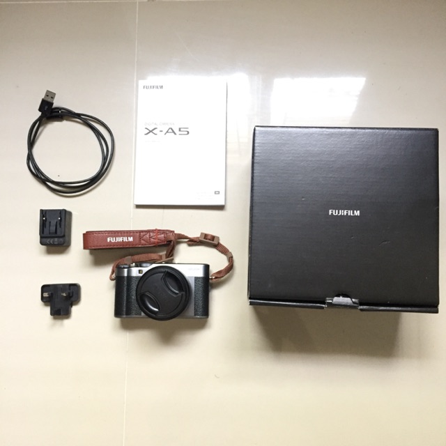 Fuji xa5  อุปกรณ์ครบ ใช้มือเดียว ส่งฟรี นัดรับได้
