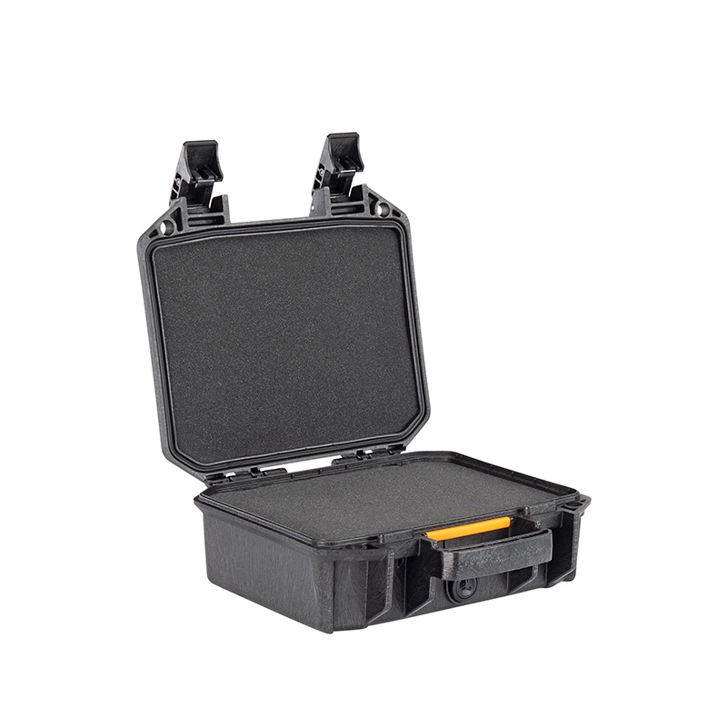 Pelican V100 Vault Equipment Case With Foam (ประกันศูนย์ไทย) กล่องกันน้ำ กันกระเเทก ใส่ปืน