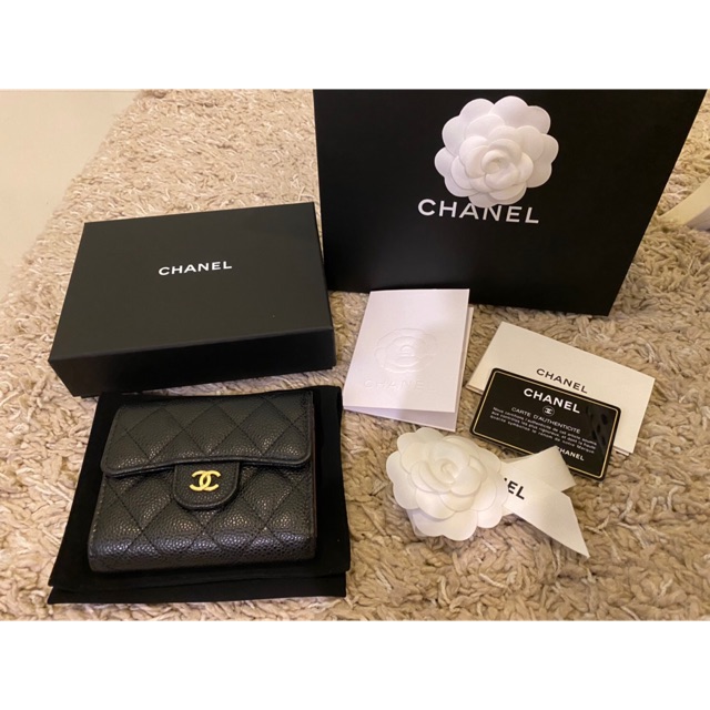 Used very like new chanel trifold short wallet ซื้อปลายปี 19 Holo28 ขาย 27900 อุปกรณ์ full set มีใบเ