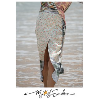 Myonlysunshine ISA2021 SKIRT /  กระโปรงเอวผูก ลายดอกไม้ สีขาว