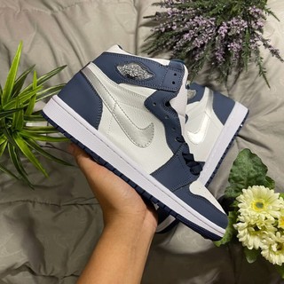 รองเท้าผ้าใบ Air jordan 1st high midnight สีฟ้า