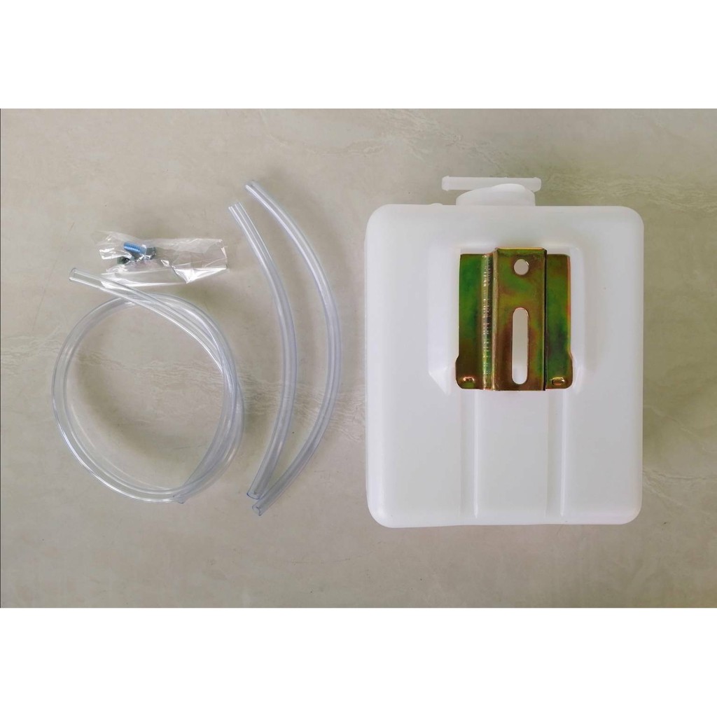 กระป๋องพักน้ำ สี่เหลี่ยม ใช้ได้ทั่วไป ฝาท่อออก2ข้าง ราคาลูกละ 90บาท