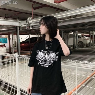 【Hot】♚❆ฤดูร้อนใหม่ย้อนยุคฮาราจูกุ bf ลมหลวมสีดำเข้ม ins hip-hop street แขนสั้นเสื้อยืดนักเรียนหญิงด้านบน tide