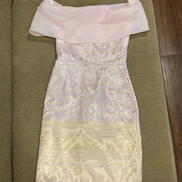 เดรสปาดไหล่ลายไทย S ปรับไซส์ Omeshop