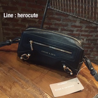 Charls&amp;keith handstrap bag ส่งฟรีEMS