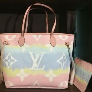 กระเป๋าสะพาย LV สีพาสเทล รุ่นใหม่