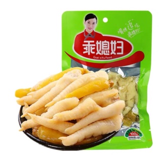 TOP-1ขาไก่หมักพริก เปรี้ยวเผ็ด รสอร่อยคล้ายแหนมเอ็นไก่ (70g-100g) 乖媳妇 泡椒凤爪