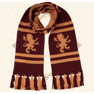 Harry pottet Gryffindor Reversible Knit Scarf แฮร์รี่พอตเตอร์ ผ้าพันคอรุ่นนี้ ใส่ได้สองด้าน ด้านนึงสีแดง อีกด้านสีเหลือง
