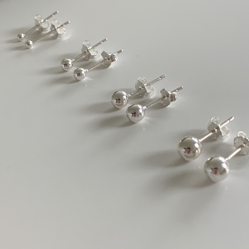 A.piece  ต่างหูเงินแท้ [all silver 925] Dot earrings (275 สีเงิน)
