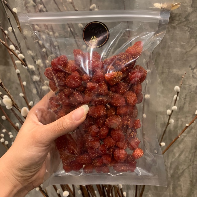 สตอเบอรี่อบแห้งขนาด 200 กรัม เปรี้ยว หวาน น้ำลายแตก