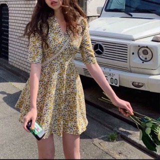 มินิเดรสคอวีลายดอก สีสวยน่ารัก สีละมุนตาสุดๆ เนื้อผ้าดีใส่สบาย งานซิปหลัง