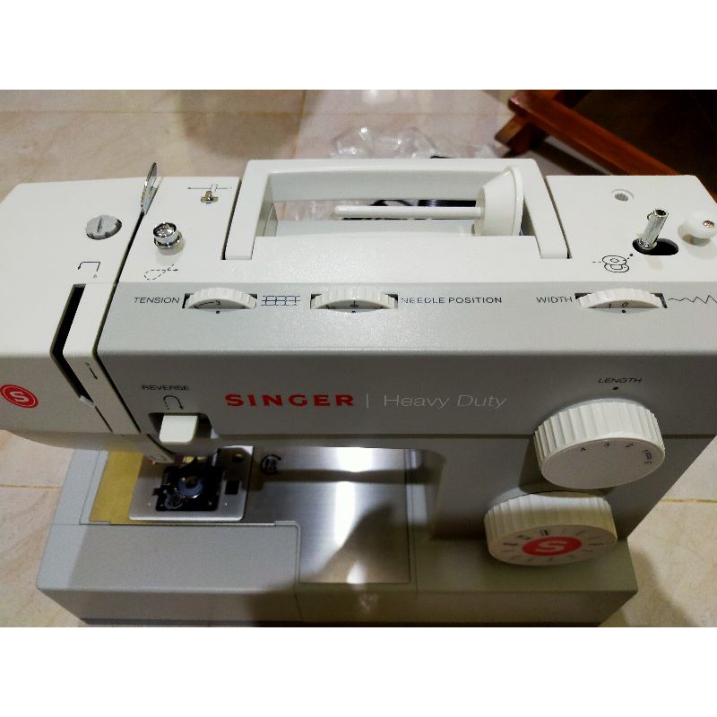 Singer heavy duty 4411