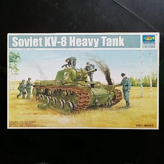 TP01565 Soviet KV-8 Heavy Tank 1/35