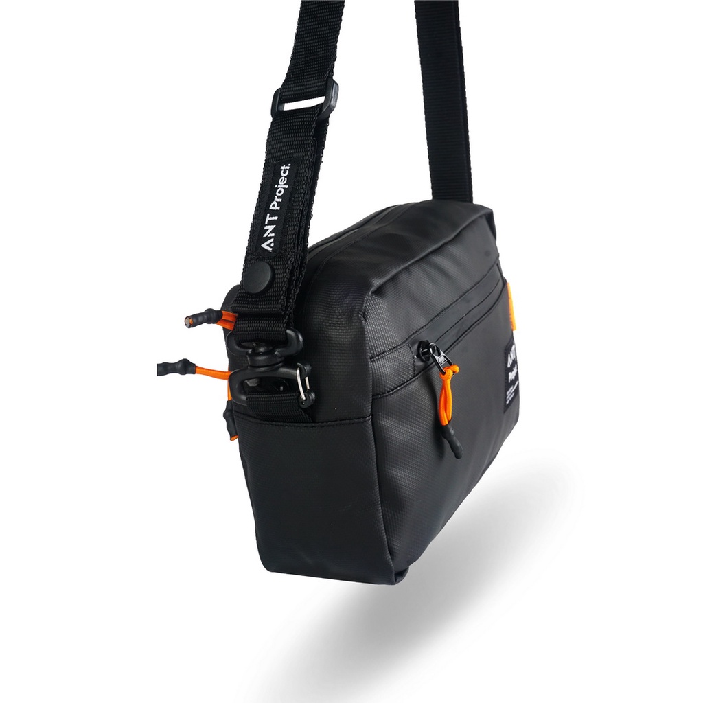 Ant PROJECT - กระเป๋าแฮนด์ TROY Sling 3in - กระเป๋าแฮนด์จักรยานกันน้ําสีดํา