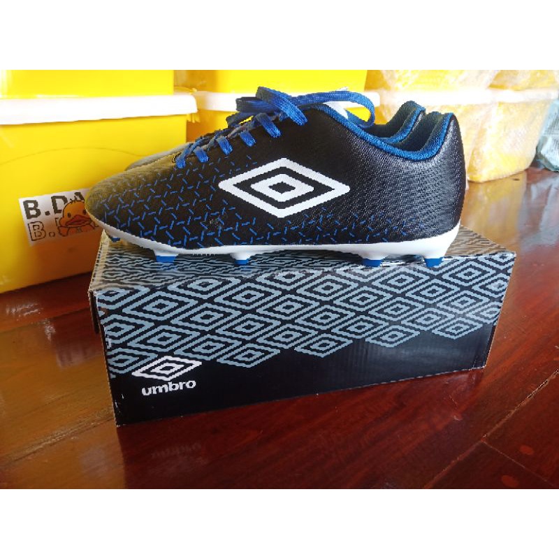 รองเท้าสตั๊ดUMBROมือ1