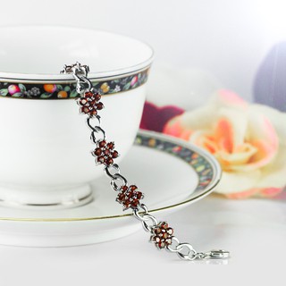 MT สร้อยข้อมือพลอยแท้ โกเมน (Garnet) ตัวเรือนเงินแท้ ชุบทองคำขาว 925 Sterling Silver Natural Garnet Bracelet (gb043) MT Jewelry (มณีธารา)