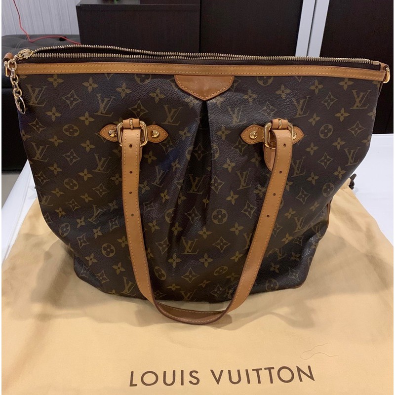 กระเป๋า Louis Vuitton ของแท้มือ 2