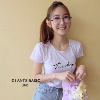 Gi-ants​ BASIC Trashy เสื้อยืดผู้หญิง คอกลม แขนสั้น CARDIGAN_NISTA