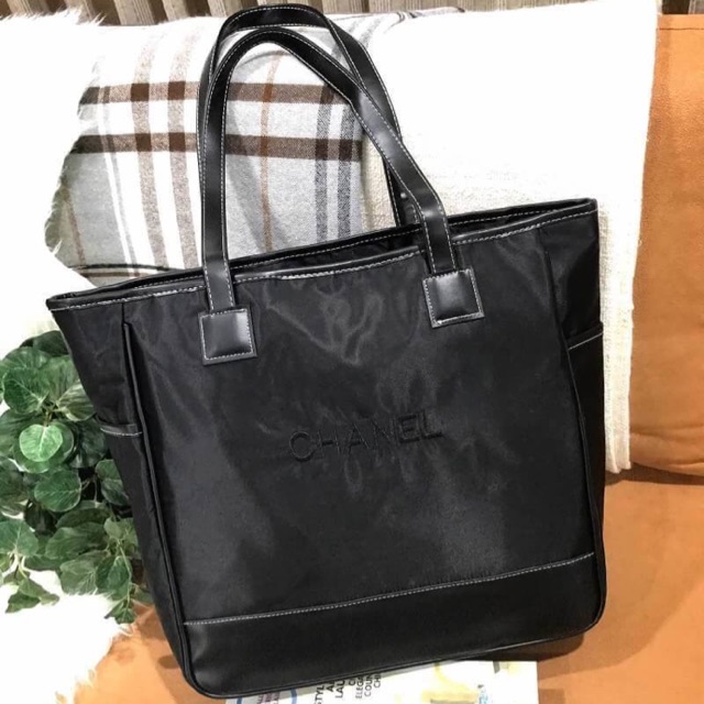 พร้อมส่งรุ่นหายาก! NEW! Chanel GWP Shopping Bag กระเป๋าสะพายใบใหญ่ VIP Gift With Purchase Limited Edition 🍭