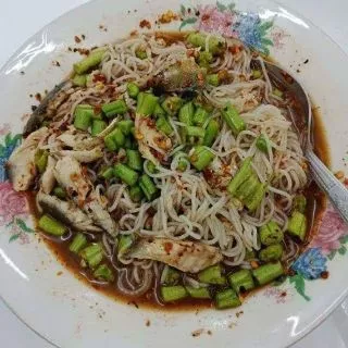ยำขนมจีน ปุ้นซาวอร่อยง่าย ๆ ไม่ต้องปรุงเพิ่ม ราคาสุดคุ้ม