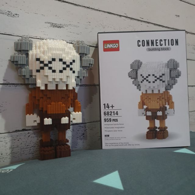 nanoblock kaws