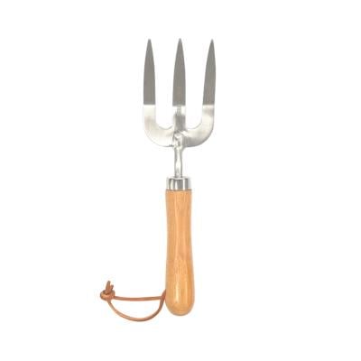 ส้อมพรวนดินด้ามไม้ KARTEN รุ่น C0202 สีน้ำตาล KARTEN Plowing Fork Wooden Handle Model C0202 Brown