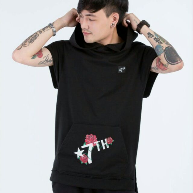 7th street เสื้อฮู้ดแขนกุด