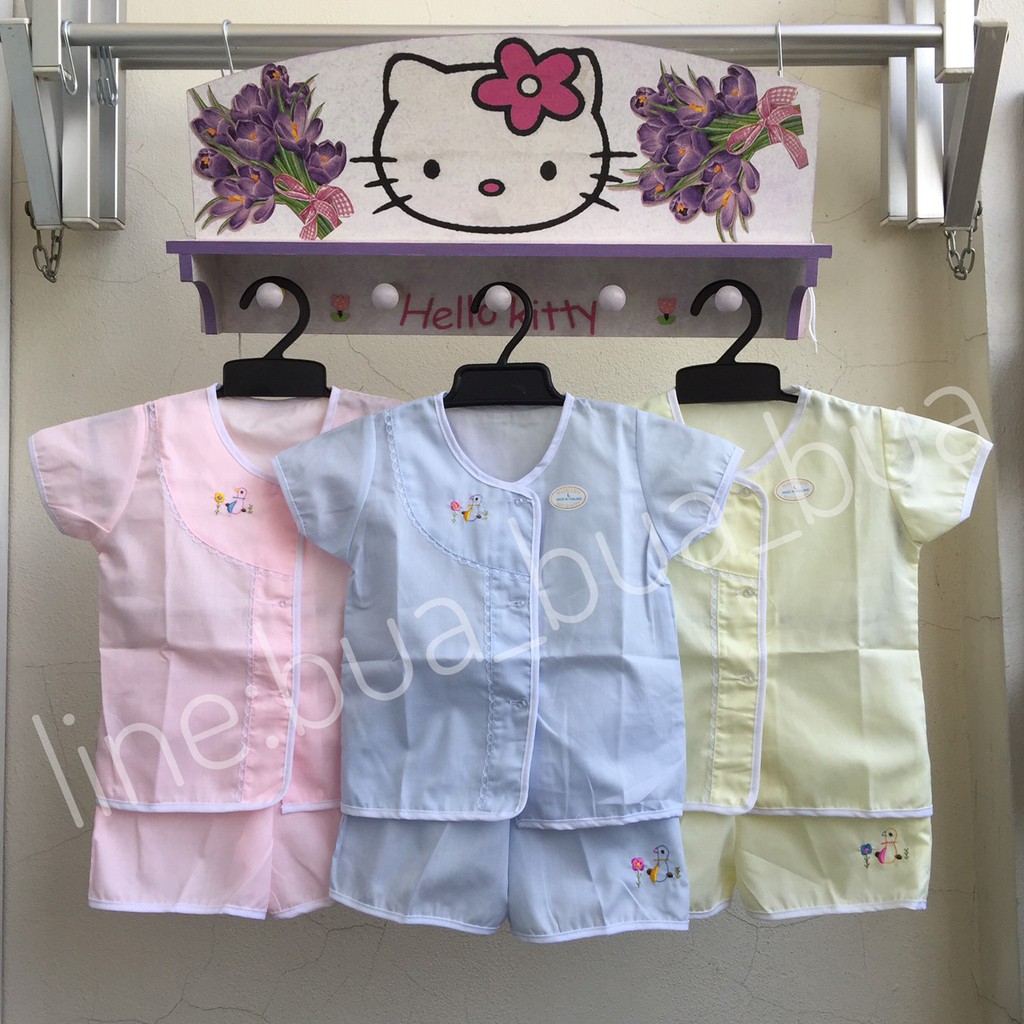 ชุดเด็กอ่อนผู้ชาย ผ้าป่าน กระดุมหน้า ปักลายนกทั้งเสื้อและกางเกงค่ะ สีหวานๆสำหรับ 0-3 เดือน 250 บาท