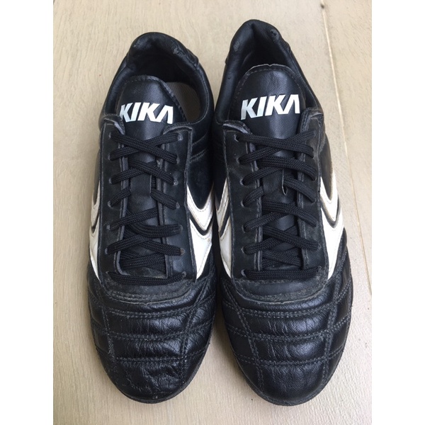 รองเท้าฟุตบอล Kika แบรนด์แท้มือสอง ไซส์ 38 ยาว 23.5 cm