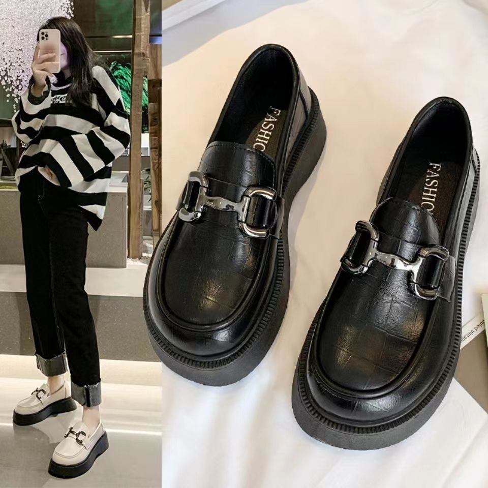 พร้อมส่ง รองเท้าผู้หญิง พื้นหนาสไตล์อังกฤษ ด้านหน้าตะขอเหล็กอย่างดี ใส่ไปเรียน ใส่ทำงานเข้าได้กับทุกการแต่งตัว