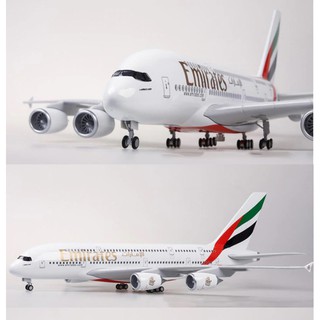 โมเดลเครื่องบิน Emirates A380 ขนาด 47 ซม. ทำด้วยเหล็ก มีฐานตั้งโชว์ให้ สวย งานคุณภาพ - ของเล่น ของขวัญ ตั้งโชว์