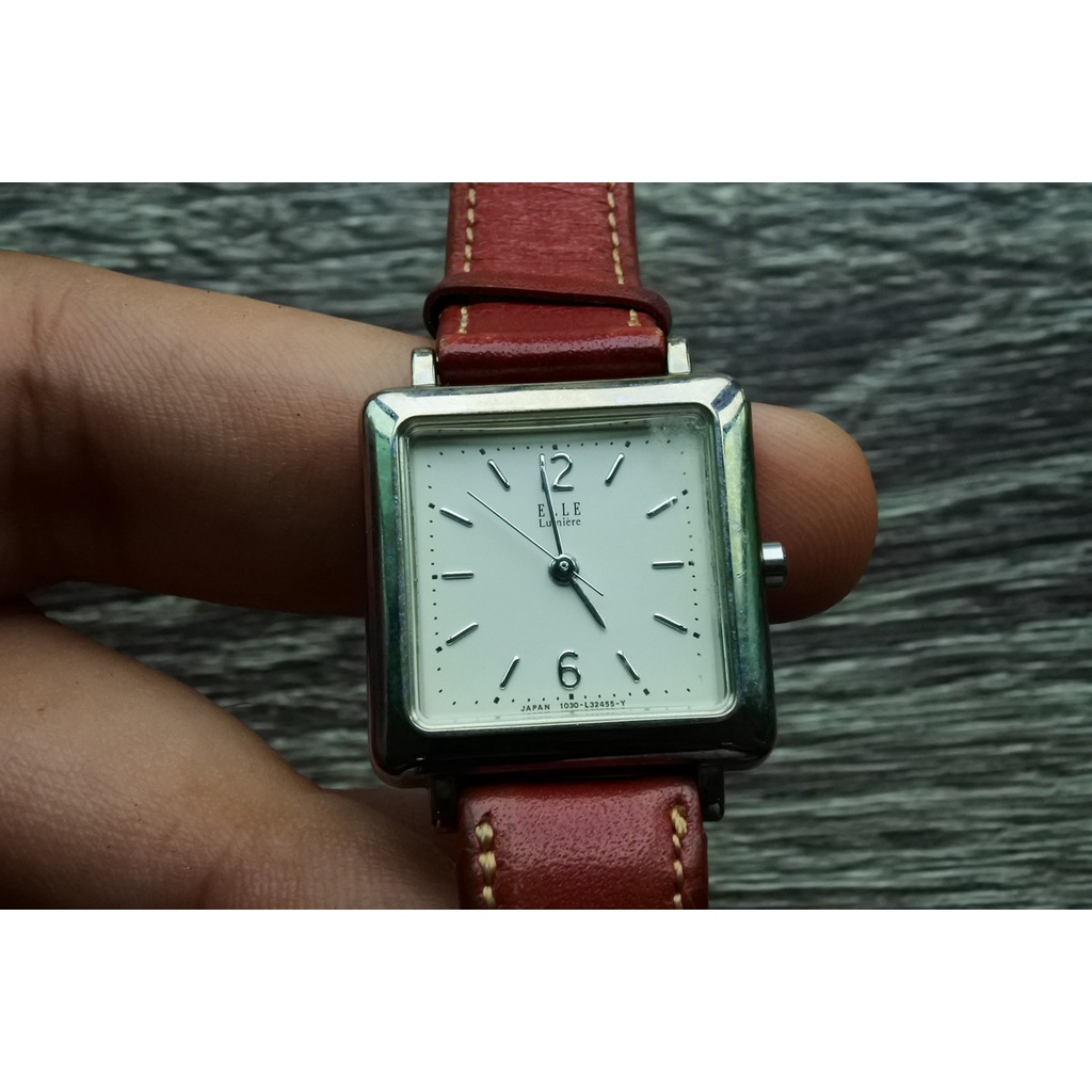 นาฬิกา Vintage มือสองญี่ปุ่น ELLE LUNIEREระบบQuartz ผู้หญิง ทรงสี่เหลี่ยม กรอบเงิน หน้าขาว หน้าปัด 25mm