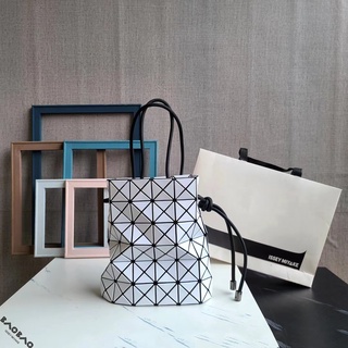 baobao แท้   กระเป๋าถัง  กระเป๋าสะพาย  กระเป๋าสะพายข้าง Issey Miyake กระเป๋า baobao แฟชั่น