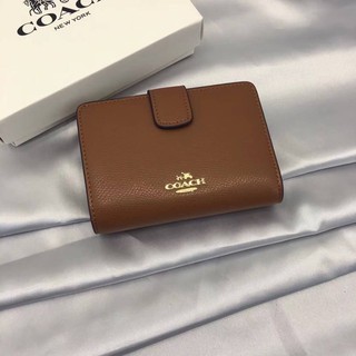 Coach  MEDIUM CORNER ZIP WALLET IN CROSSGRAIN LEATHER