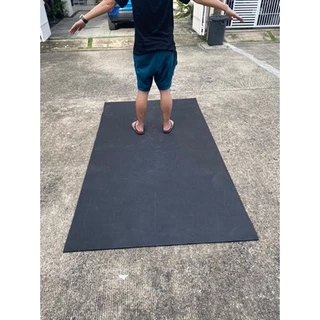 แผ่นยางปูพื้นกันกระแทกสีดำหนา8มม