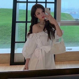 มินิเดรสปาดไหล่สีขาว