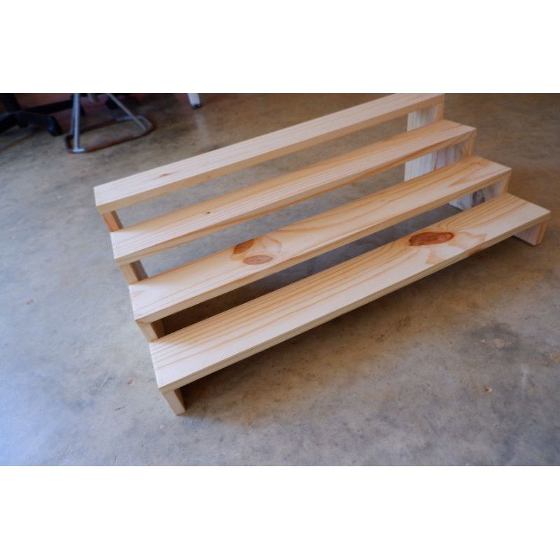 ชั้นไม้วางของ  ขั้น ชั้นวางต้นไม้ ขนาดกว้าง36cmxยาว70cmxสูง20cm ราคาเบาๆพร้อมส่ง - รูปที่ 2