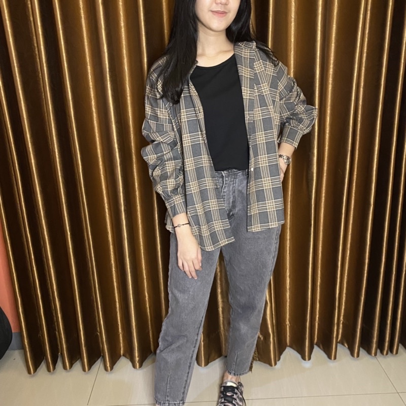Basic Flannel/ Basic Oversize Flannel Shirt/ เสื้อตาหมากรุก by Violette
