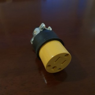 ปลั๊กพ่วง ปลั๊กเสียบต่อสาย ตัวเมีย ด้ามยาง 3รู 15A 125V อย่างดี **ร้านไฟฟ้าเลิกกิจการ**