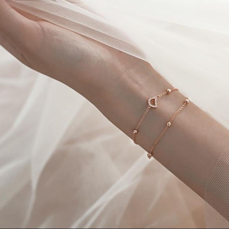 S925เงินคู่ลูกปัดเงินDสร้อยข้อมือตัวอักษรหญิงinsการออกแบบขนาดเล็กแฟนเครื่องประดับมือที่เรียบง่ายและหลากหลาย
