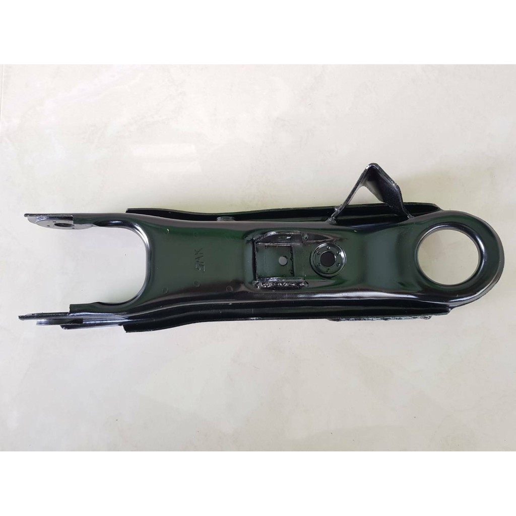 ปีกนกล่าง NISSAN BIG-M,TD25,BDI,925-993,D21 ข้างRH(ขวา) อันละ700 บาท