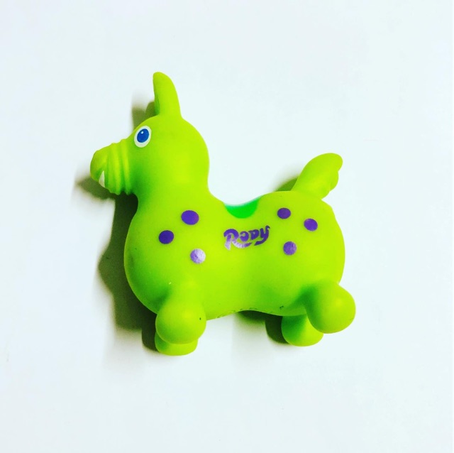 Figure ม้าrody สีเขียว