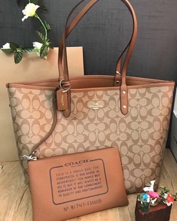 Coach tote สีน้ำตาลอ่อน