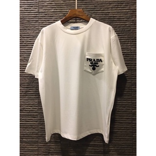 เสื้อยืด ปราด้า SS22 T-SHIRT สินค้าพร้อมส่ง งานunisex  สั่งตาม ขนาด ถ่ายสดจากสินค้าจริง Size S - XXL