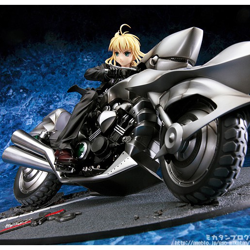 78585 Fate/Zero - Altria Pendragon - 1/8 - Saber, Motored Cuirassier (Good Smile Company)