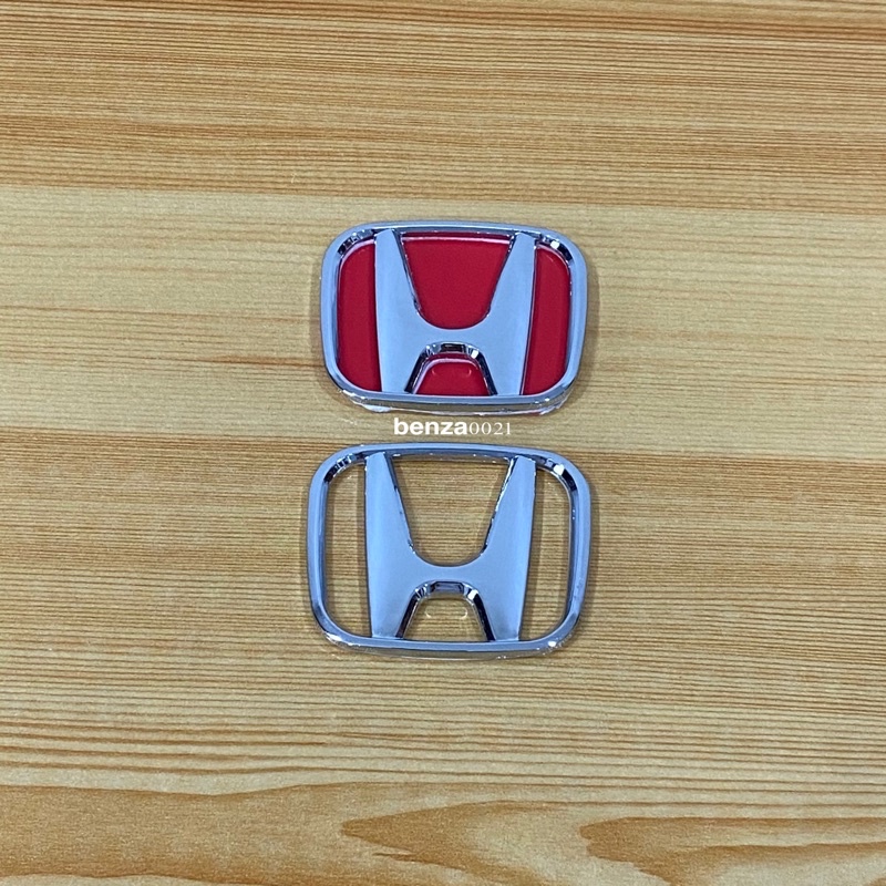 โลโก้* Honda ติดพวงมาลัย ขนาด* 4 x 4.9 cm ราคาต่อชิ้น